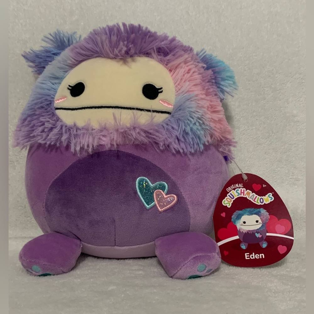 NWT Squishmallow Eden Yeti Valentines Edition 8” - Free Gift with Purchase